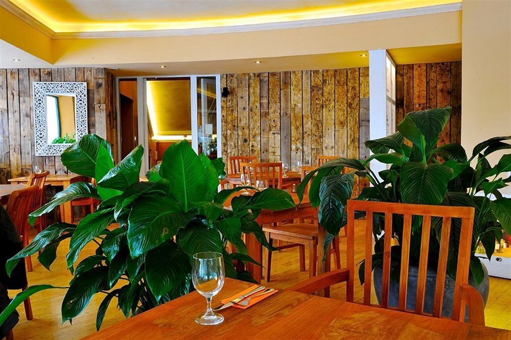 Villa St. Tropez Praag Buitenkant foto