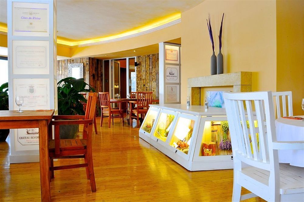 Villa St. Tropez Praag Buitenkant foto